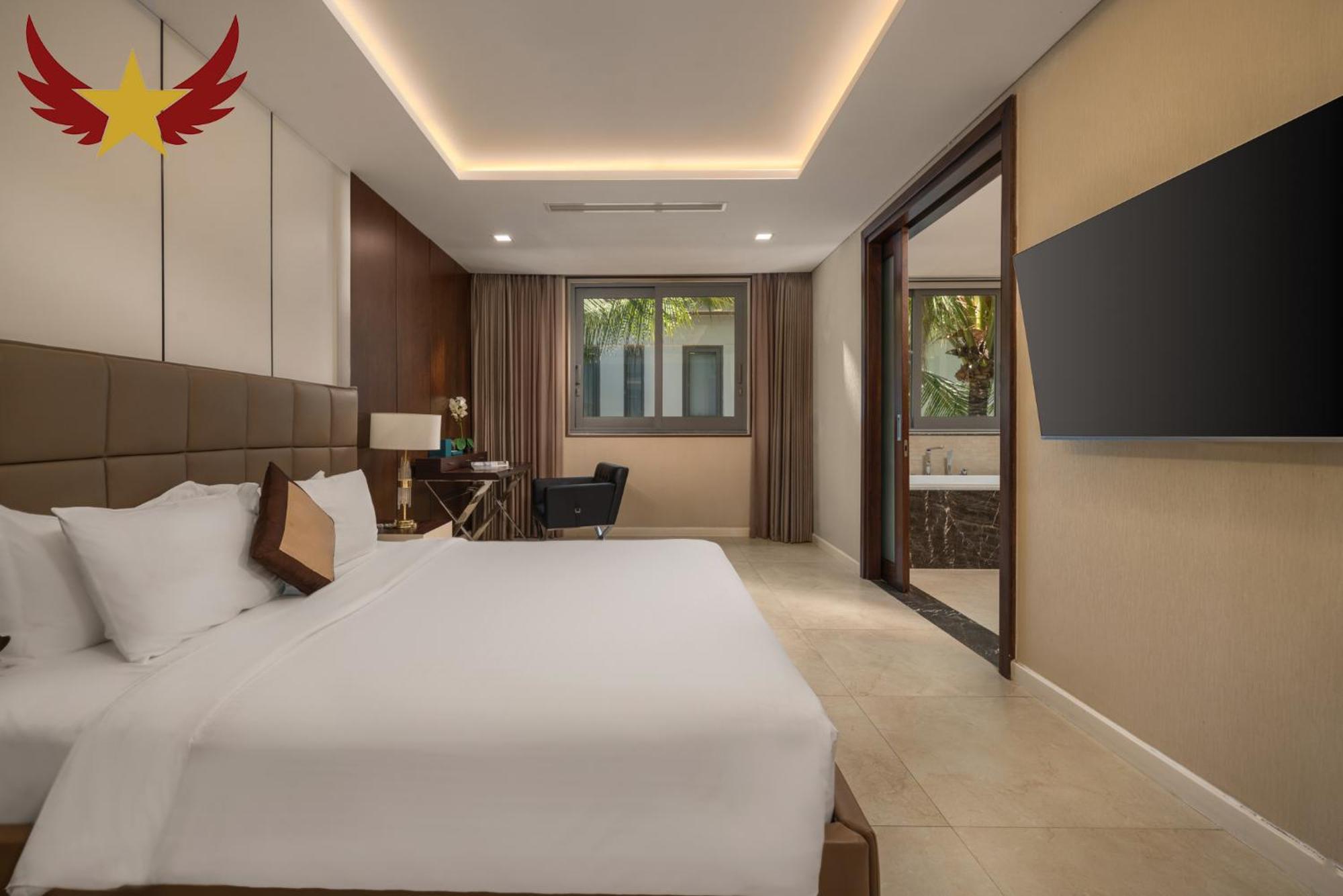 The Five Villas 8 Bedrooms Beachfront - K3 Дананг Экстерьер фото